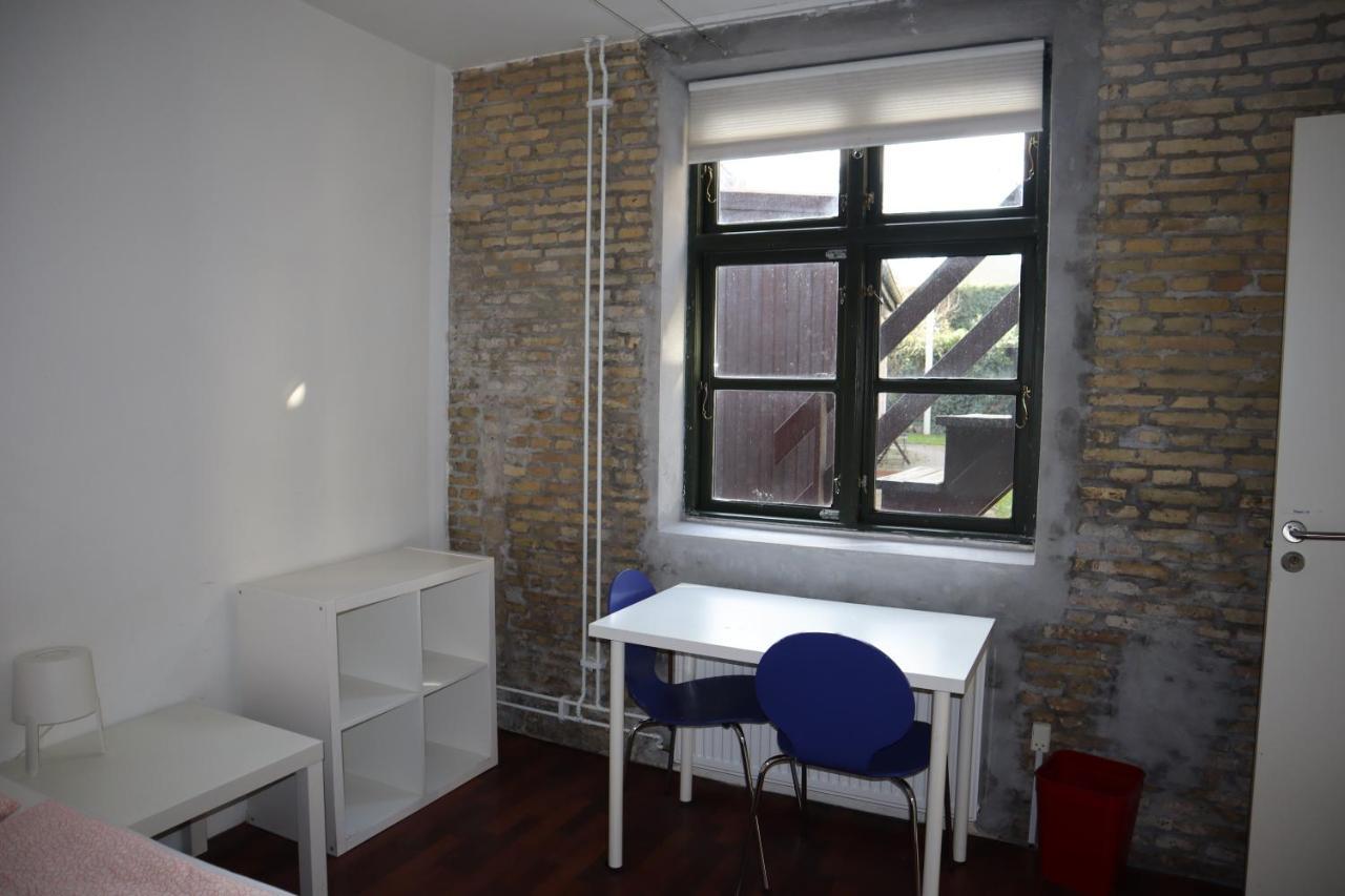 Charming Red Courtyard Apartment Copenhagen Luaran gambar